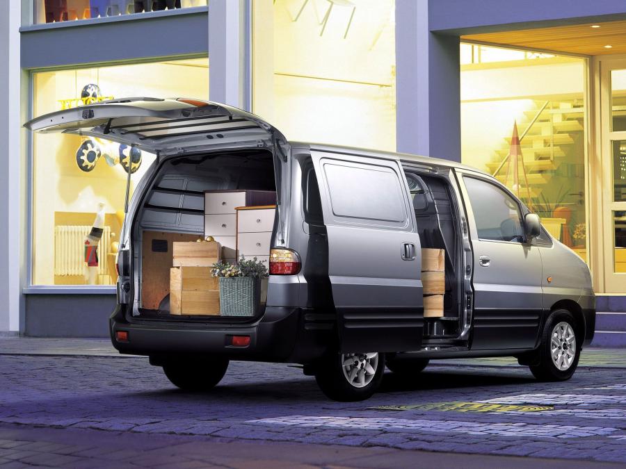  Hyundai H-1 Van 2004 года  (фото 1 из 1)
